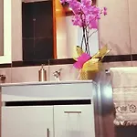 Mericia's Gorgeous View Apartment *